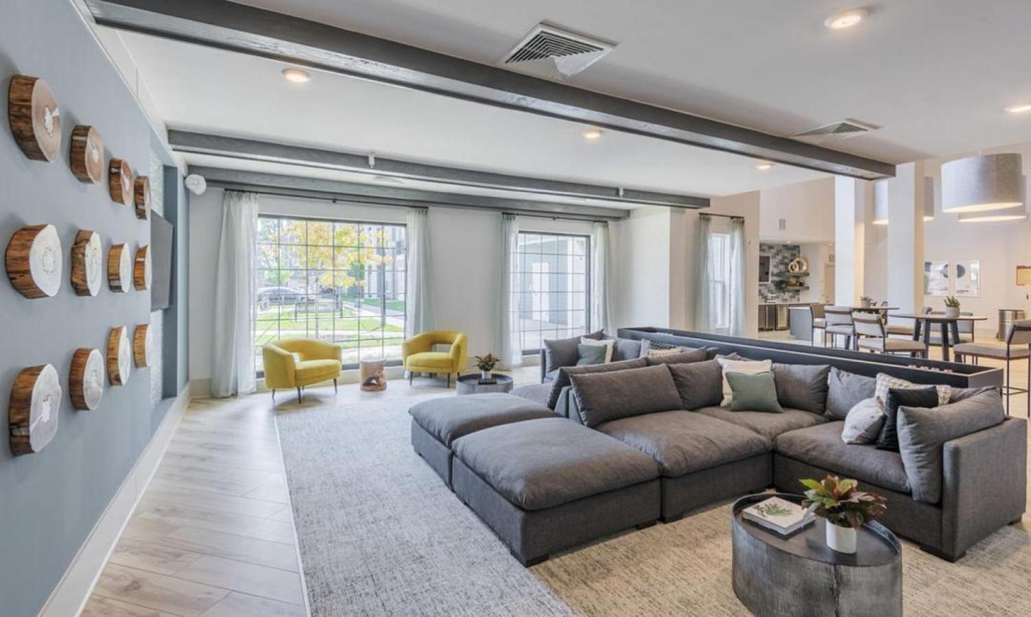 Landing At Pine 25 North End - 1 Bedroom In Tryon Hills Apartment Charlotte