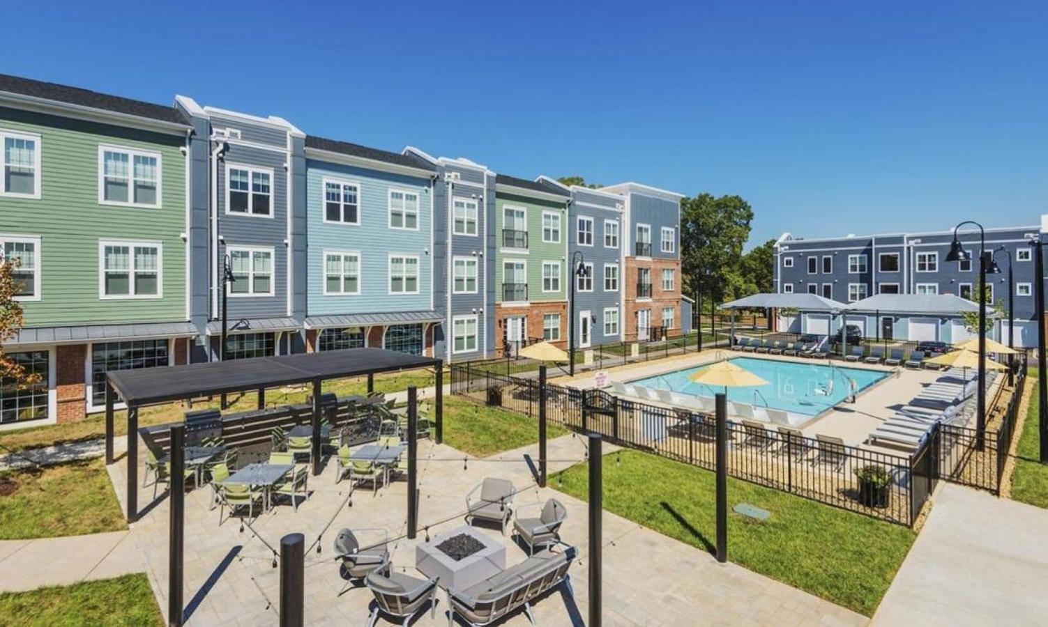 Landing At Pine 25 North End - 1 Bedroom In Tryon Hills Charlotte