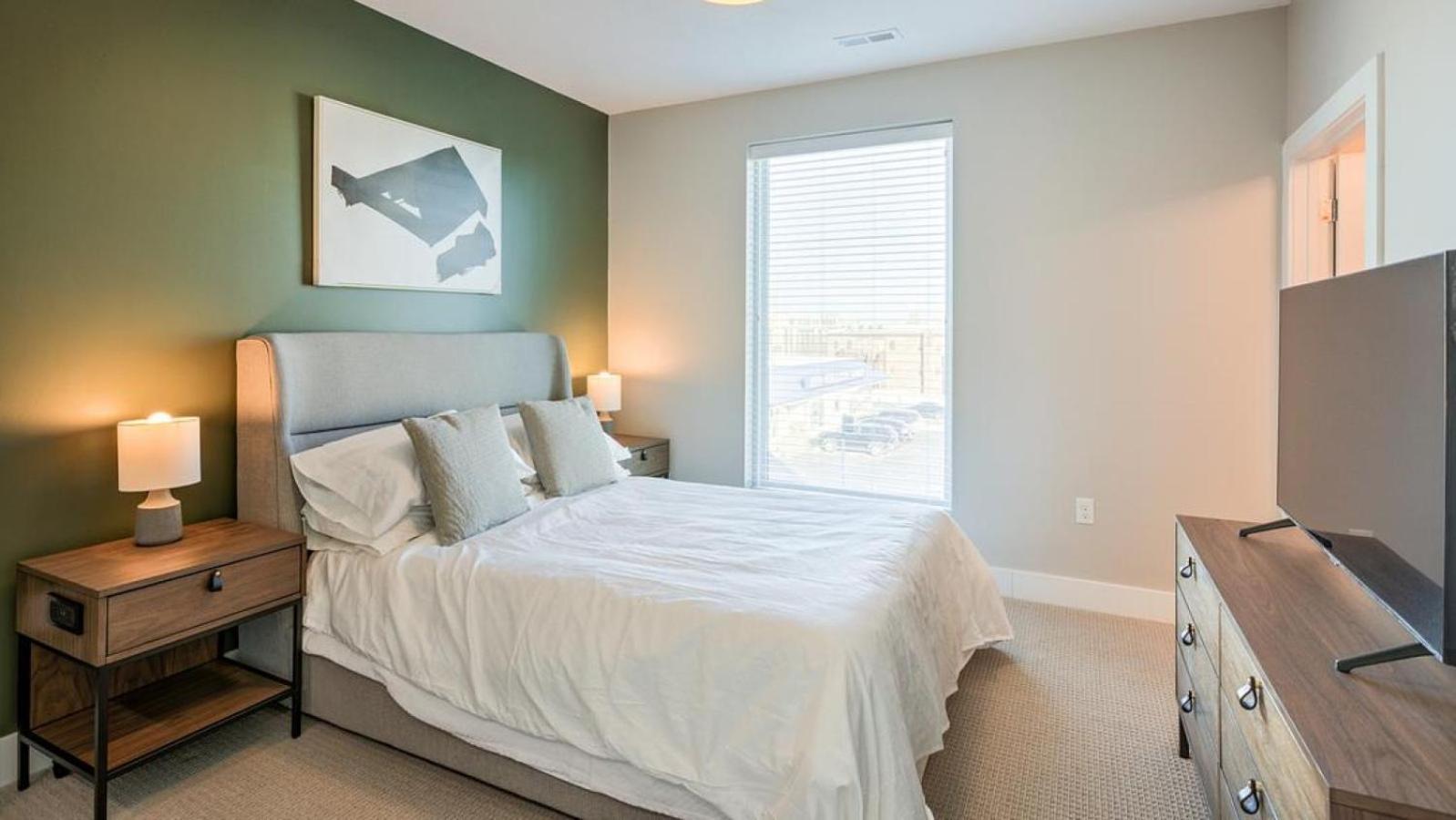 Apartment Landing At Pine 25 North End - 1 Bedroom In Tryon Hills
