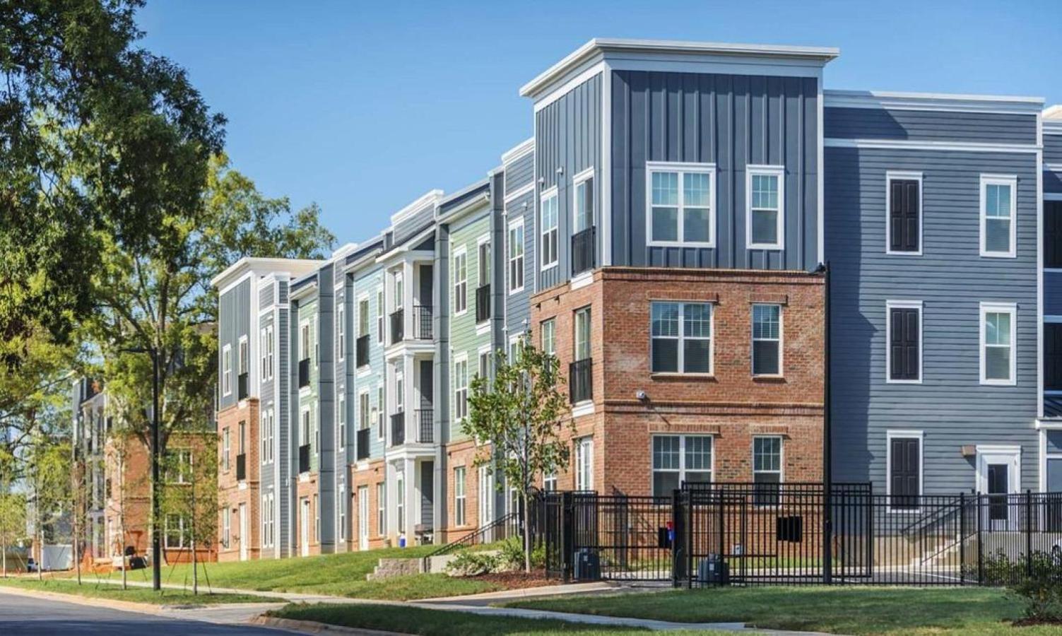 Landing At Pine 25 North End - 1 Bedroom In Tryon Hills Apartment
