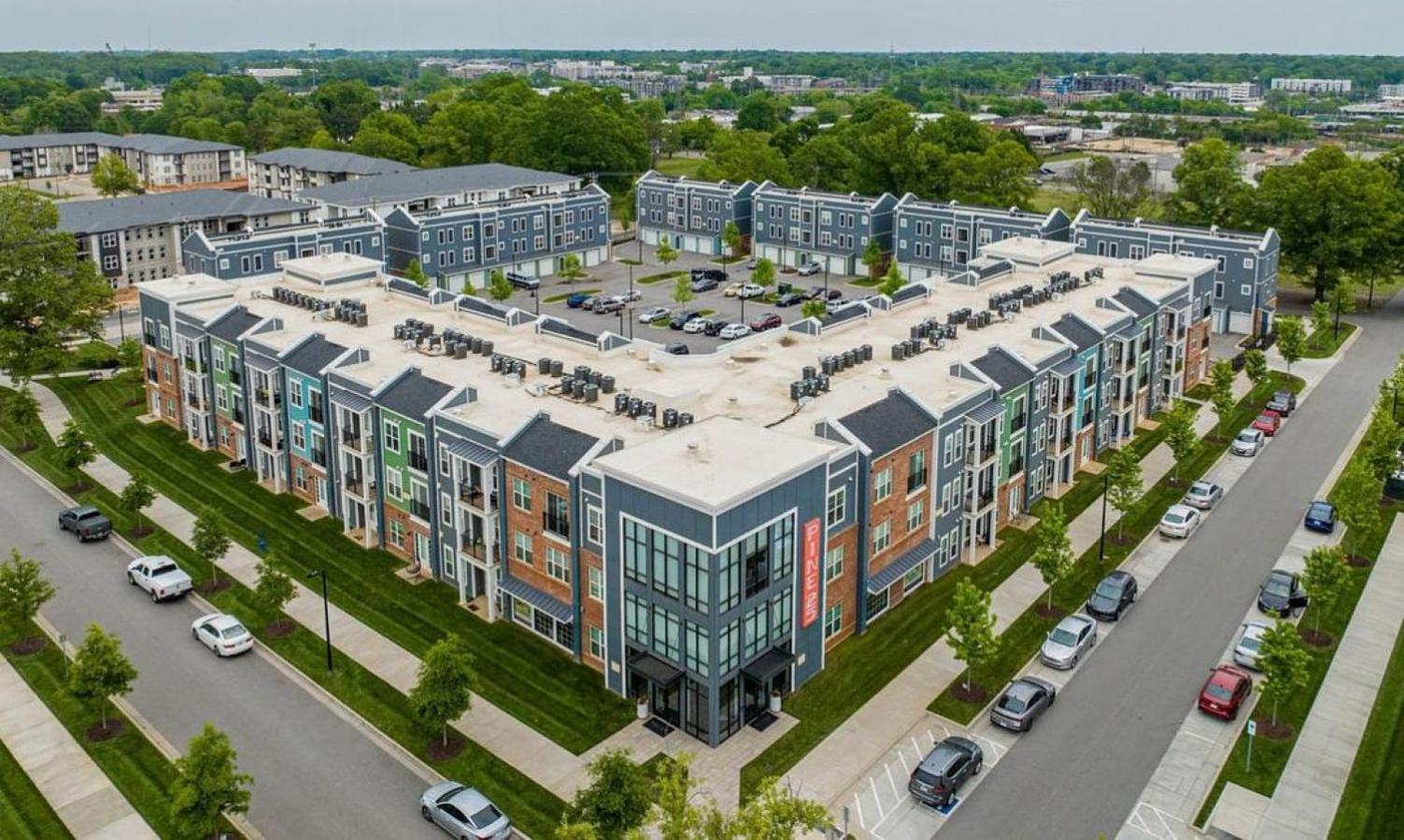 Apartment Landing At Pine 25 North End - 1 Bedroom In Tryon Hills Charlotte