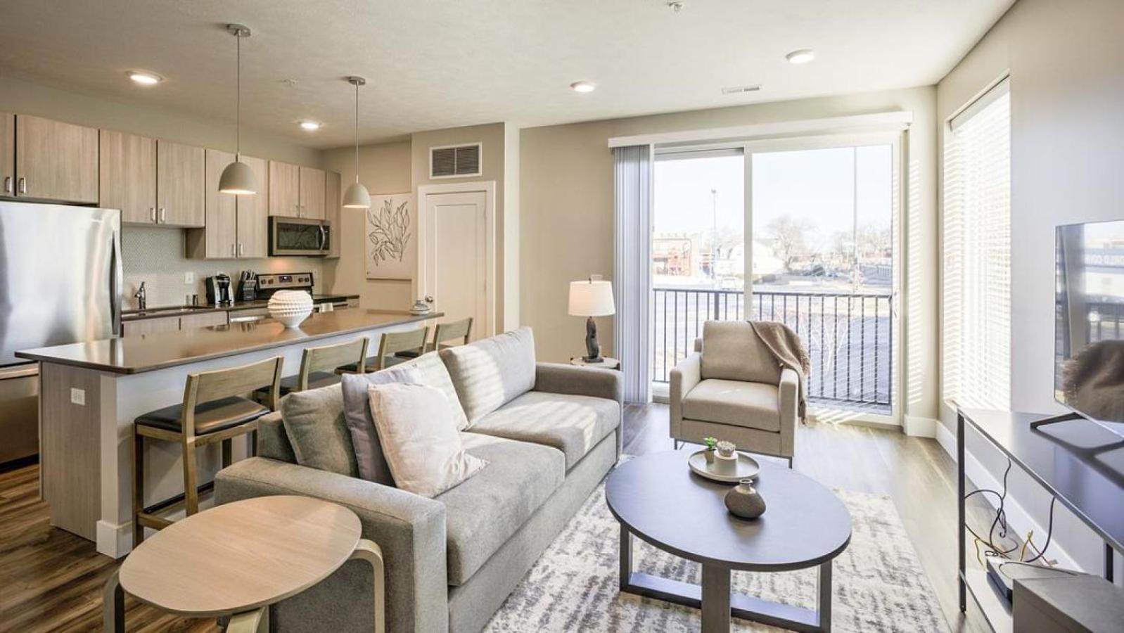 Landing At Pine 25 North End - 1 Bedroom In Tryon Hills Apartment *